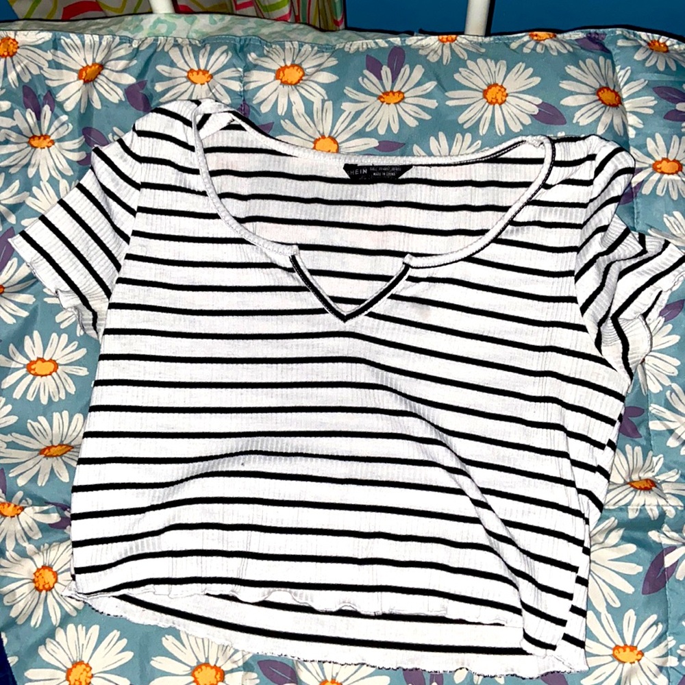 From shein… I’m a small and it fits my perfectly. Originally a medium